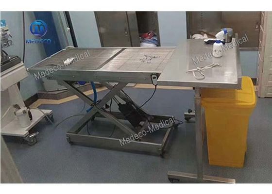 Singola Tabella chirurgica di inclinazione parteggiata del veterinario di acciaio inossidabile per gli animali domestici